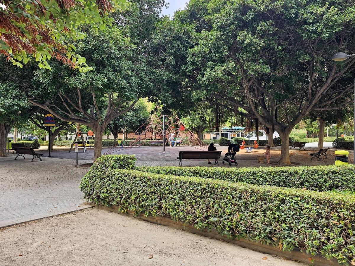 Apartamentos Las Ciencias Studio Y Валенсия Экстерьер фото